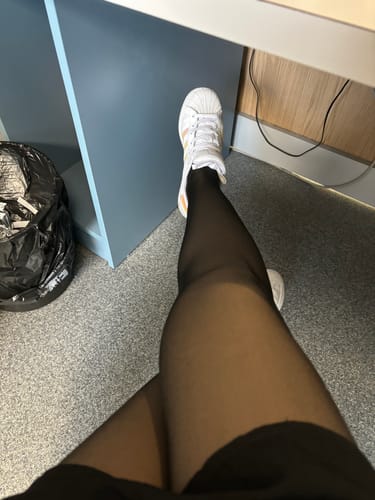 Review by Manuéla R